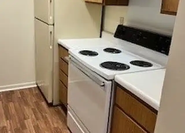 Property at Harrison & Harrison West Apartments - 2591 S 25th St, Terre Haute, IN, 47802, 1 bed, 1 bath, [object Object]