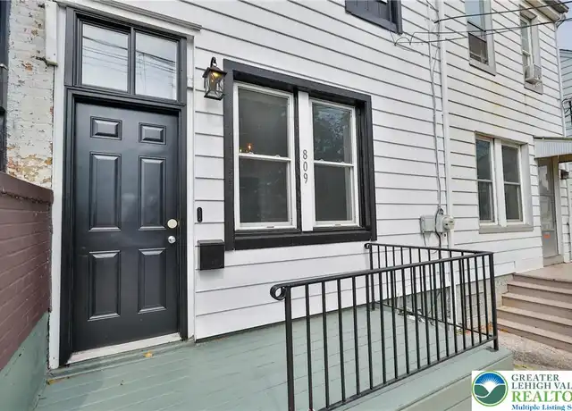Property at 809 N New St, Bethlehem, PA, 18018, 2 beds, 1 bath, [object Object]