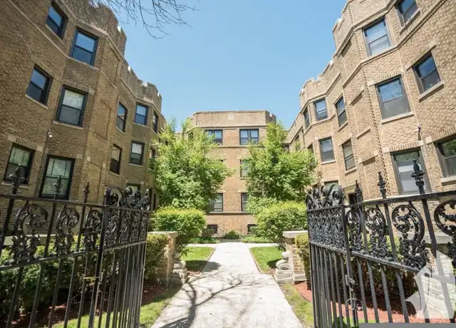 Property at 622 W Stratford Pl Unit 32-3S, Chicago, IL, 60657, 3 beds, 1 bath, [object Object]