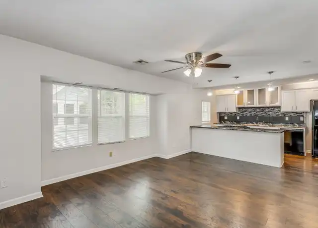 Property at 449 N Dodge Ave #1, Wichita, KS, 67203, 2 beds, 1 bath, [object Object]