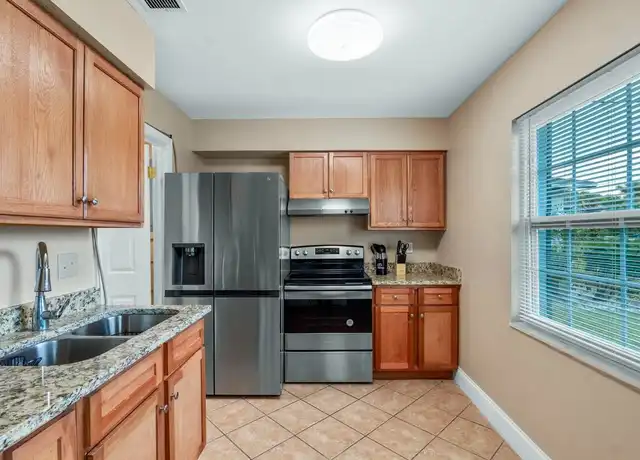 Property at 333 Amador Cir, Orlando, FL, 32810, 1 bed, 1 bath, [object Object]