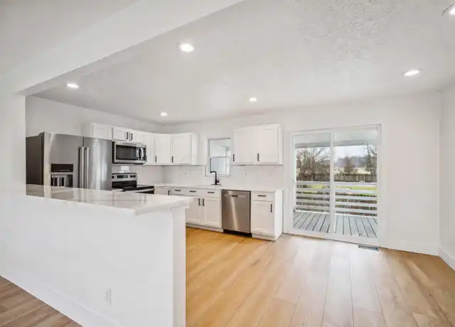 Property at 4721 Miller Paul Rd, Westerville, OH, 43082, 4 beds, 2.5 baths, [object Object]