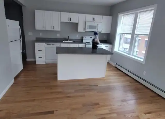 Property at 28 Sumner Ave Unit 28-1L, Springfield, MA, 01108, 2 beds, 1 bath, [object Object]
