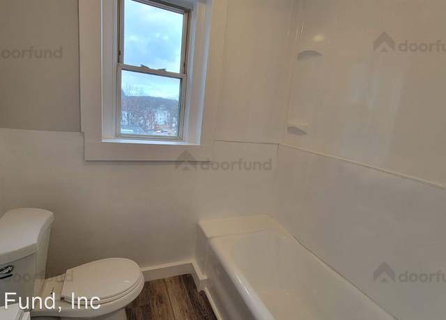 Photo of 1002 Main St, Worcester, MA 01603