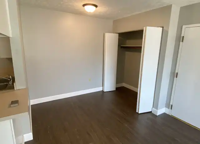 Property at 308 Windsor St Unit 5, Loomis, NE, 68958, 1 bed, 1 bath, [object Object]
