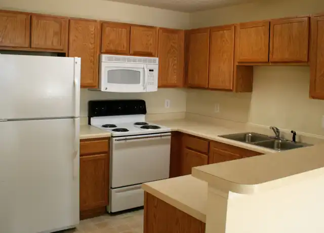 Property at 501 Creek Ridge Rd Unit 501 3F, Greensboro, NC, 27406, 1 bed, 1 bath, [object Object]