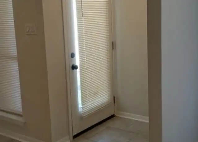 Property at 1005 W Martin Luther King Junior Blvd Unit B, Austin, TX, 78701, 3 beds, 1 bath, [object Object]