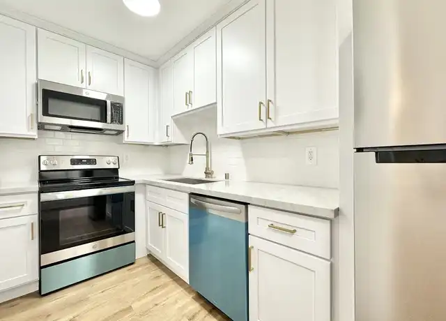 Property at 5111 Harold Way Unit 302, Los Angeles, CA, 90027, 1 bed, 1 bath, [object Object]