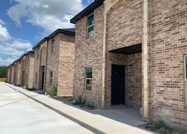 Property at 1105 W Kennedy St Unit 4, Pharr, TX, 78577, 2 beds, 2 baths, [object Object]