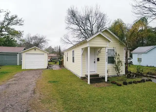 Property at 2104 N Galveston Ave, Pearland, TX, 77581, 1 bed, 1 bath, [object Object]