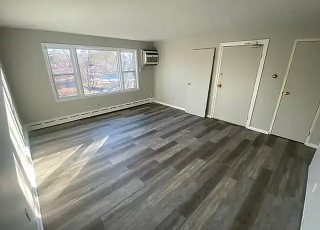 Property at 900 W 25th St Unit 2, Minneapolis, MN, 55405, 2 beds, 1 bath, [object Object]