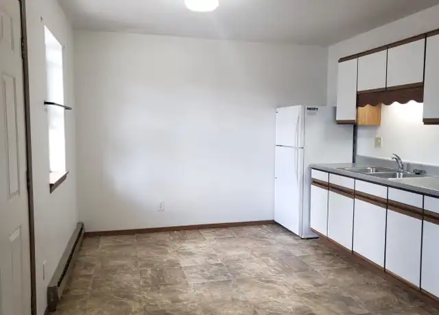 Property at 1130 Grand Ave Unit 7, Wausau, WI, 54403, 2 beds, 1 bath, [object Object]