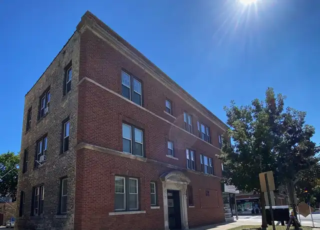 Property at 1303 Elmwood Ave Unit 201, Evanston, IL, 60201, 1 bed, 1 bath, [object Object]