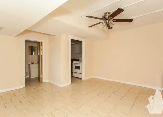 Property at 2876 N Clark St Unit 2876-3, Chicago, IL, 60657, 2 beds, 2 baths, [object Object]