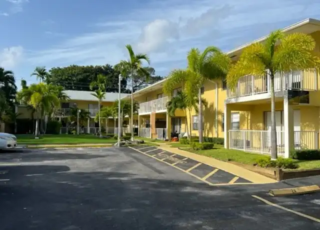 Property at 2536 Van Buren St Unit 5A, Hollywood, FL, 33020, 2 beds, 2 baths, [object Object]