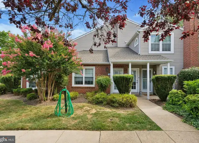 Property at 806 Beacon Hill Dr, Southampton, PA, 18966, 1 bed, 1 bath, [object Object]