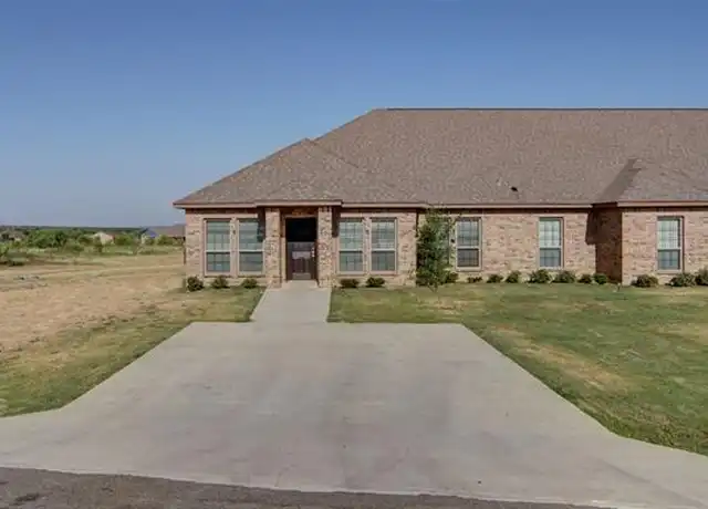 Property at 1097 Grindstone Rd Unit 205, Weatherford, TX, 76087, 4 beds, 2 baths, [object Object]