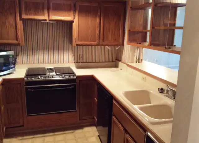 Property at 115 Rogue River Hwy #105, Grants Pass, OR, 97527, 1 bed, 1 bath, [object Object]