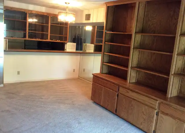 Property at 115 Rogue River Hwy #105, Grants Pass, OR, 97527, 1 bed, 1 bath, [object Object]