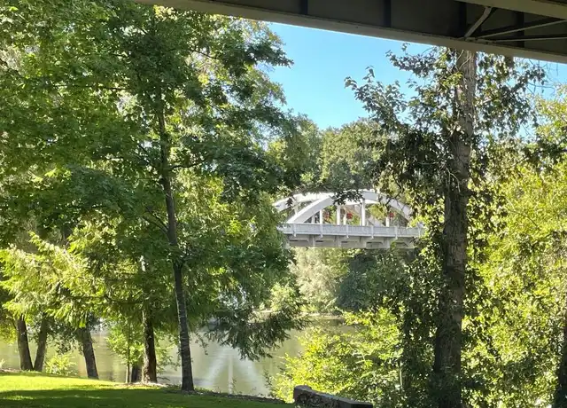 Property at 115 Rogue River Hwy #105, Grants Pass, OR, 97527, 1 bed, 1 bath, [object Object]