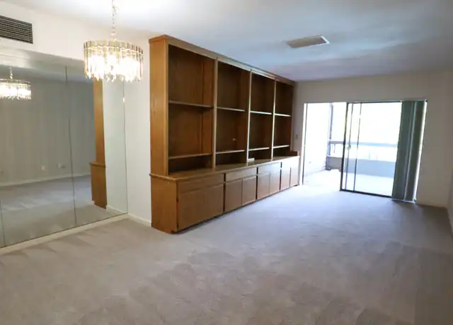 Property at 115 Rogue River Hwy #105, Grants Pass, OR, 97527, 1 bed, 1 bath, [object Object]