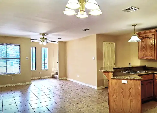 Property at 1402 W Kiwi Ave Unit 4, Pharr, TX, 78577, 3 beds, 2.5 baths, [object Object]