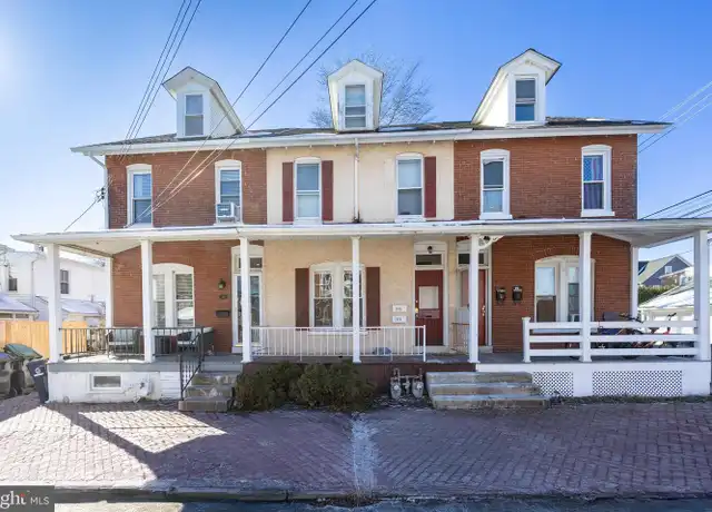 Property at 316 Lincoln Ave Unit 1, Phoenixville, PA, 19460, 2 beds, 1 bath, [object Object]