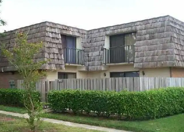 Property at 4717 47th Way, West Palm Beach, FL, 33407, 2 beds, 2.5 baths, [object Object]