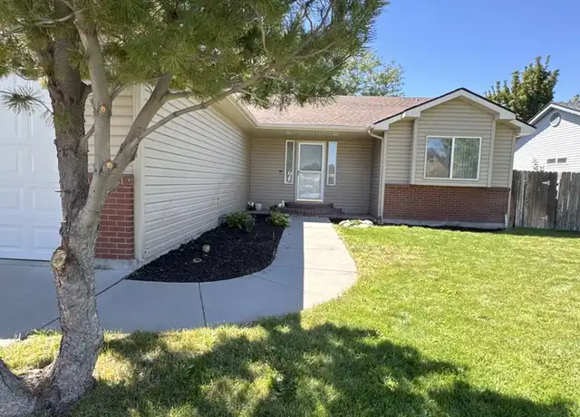 Property at 1405 SW Kursten Ave, Mountain Home, ID, 83647, 3 beds, 2 baths, [object Object]