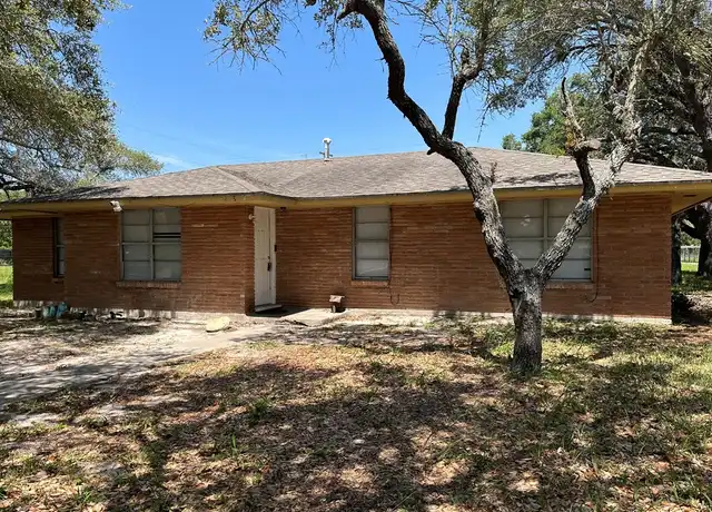 Property at 434 S 11th St, Aransas Pass, TX, 78336, 4 beds, 2 baths, [object Object]