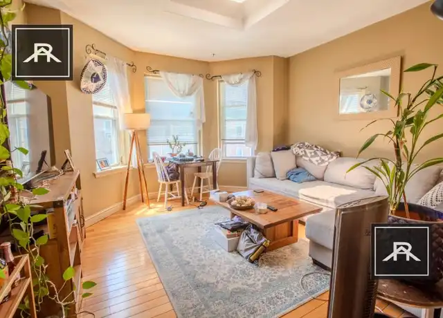 Property at 92 Gordon St, Brighton, MA, 02135, 2 beds, 1 bath, [object Object]