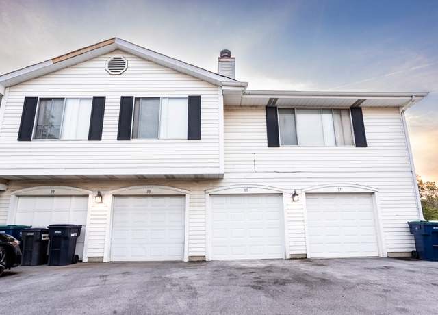 Photo of 35 Churn Rd, Matteson, IL 60443