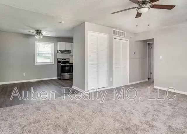 Property at 4712 E 44th St, Kansas City, MO, 64130, 3 beds, 1.5 baths, [object Object]