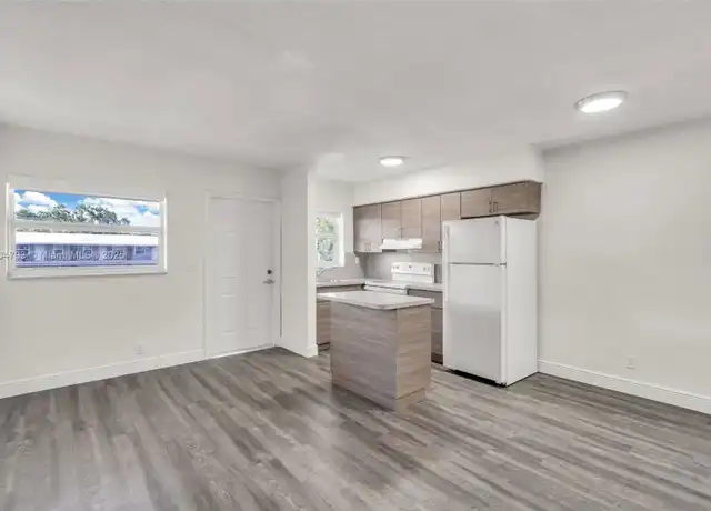 Property at 6034 Arthur St #10, Hollywood, FL, 33024, 1 bed, 1 bath, [object Object]