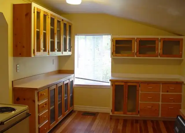 Property at 807 6th Ave W, Kalispell, MT, 59901, 1 bed, 1 bath, [object Object]