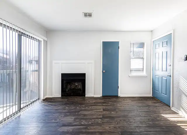 Property at 4002 NW Ozmun Ave Unit 4002 B-3, Lawton, OK, 73505, 2 beds, 2 baths, [object Object]