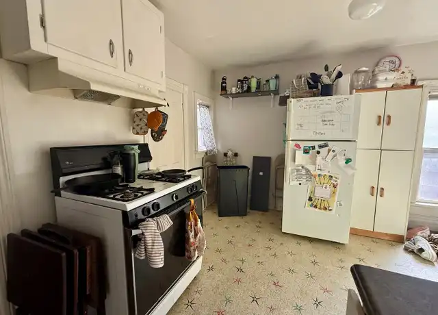 Property at 701 Scott St Unit B, Wausau, WI, 54403, 1 bed, 1 bath, [object Object]