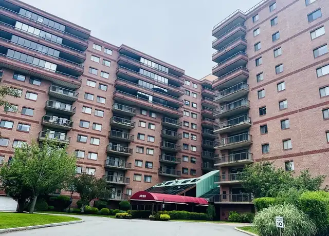 Property at 3920 Mystic Valley Pkwy #1123, Medford, MA, 02155, 2 beds, 2 baths, [object Object]