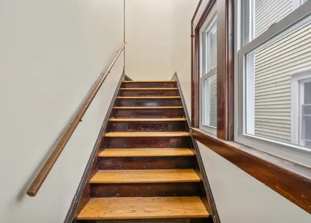 Property at 305 Onondaga Ave Unit 2, Syracuse, NY, 13207, 3 beds, 1 bath, [object Object]