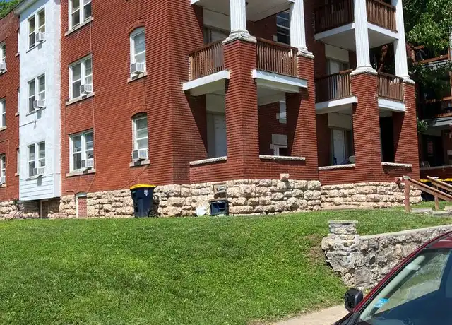 Property at 2404 E 29th St Unit 2E, Kansas City, MO, 64109, 2 beds, 1 bath, [object Object]