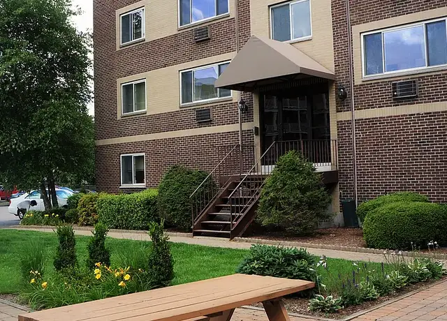 Photo of 33 Furnace Ave, Quincy, MA 02169
