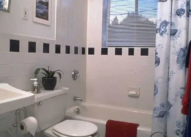 Photo of 33 Furnace Ave, Quincy, MA 02169