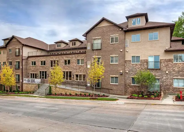 Property at Harney Place Apartments - 3327 Harney St, Omaha, NE, 68131, 1 bed, 1 bath, [object Object]