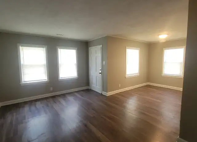 Property at 1616 S Highland St, Memphis, TN, 38111, 3 beds, 1 bath, [object Object]