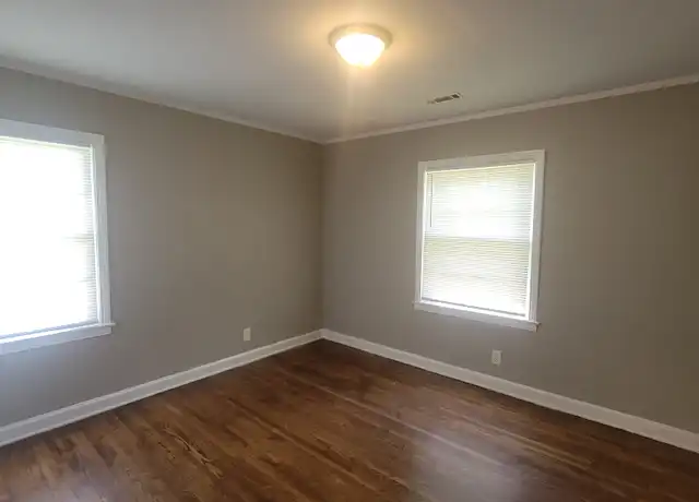 Property at 1616 S Highland St, Memphis, TN, 38111, 2 beds, 1 bath, [object Object]