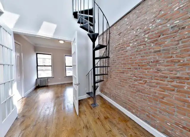 Property at 206 E 83rd St, New York, NY, 10028, 3 beds, 2 baths, [object Object]