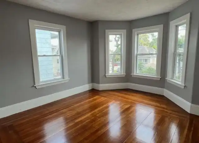 Property at 5 Haddington Pl, Lynn, MA, 01905, 3 beds, 1 bath, [object Object]