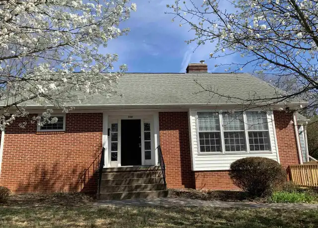 Property at 506 Hanover St Unit B, Charlottesville, VA, 22903, 2 beds, 1 bath, [object Object]
