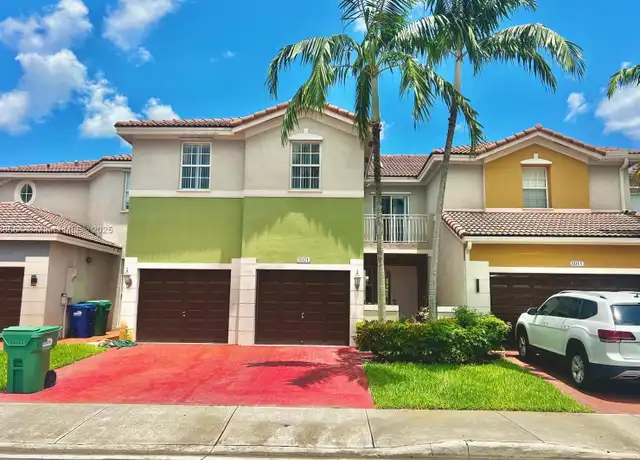 Property at 8021 NW 114th Pl Unit 8021, Medley, FL, 33178, 3 beds, 2.5 baths, [object Object]