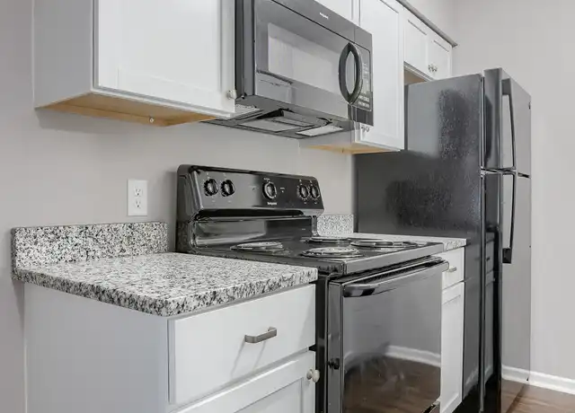 Property at 8005 S 48th Ave, Omaha, NE, 68157, 1 bed, 1 bath, [object Object]